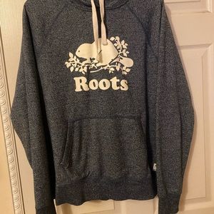 Roots sweater ~ women’s size L